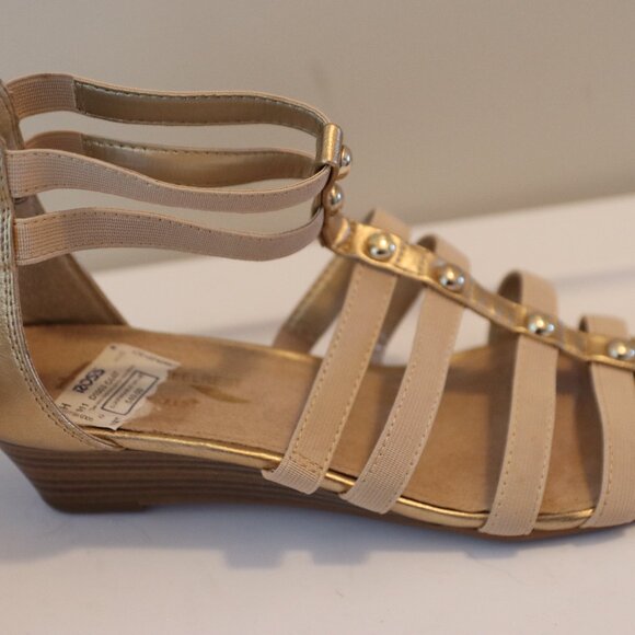 A2 By Aerosoles Gold Sparkle Gladiator wedge Sandals Zip back size 8.5 Casual - Picture 2 of 14